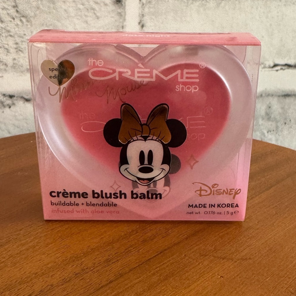 New! The Creme Shop & Disney Minnie Mouse blush bomb and makeup blender sponge - Picture 2 of 3